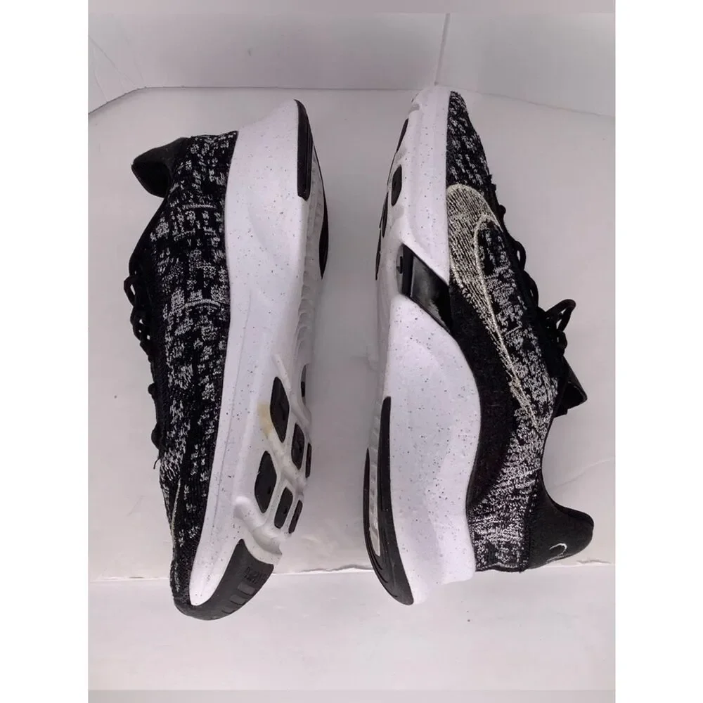 Nike Black/White Cross Training Running Women’s Low Top Sneakers Sz 7